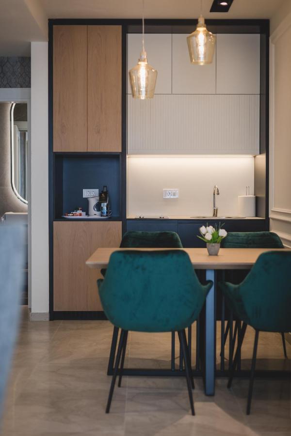 Kalamper Apartments Dobra Voda Eksteriør billede